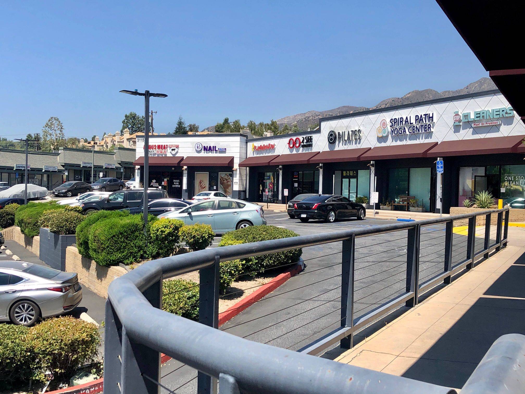 la-crescenta-retail-space-for-rent-3115-foothill-blvd